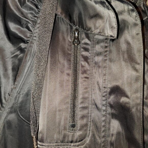 LULULEMON Women Black Hooded Cape Zip Button Size M/L - Picture 4 of 7